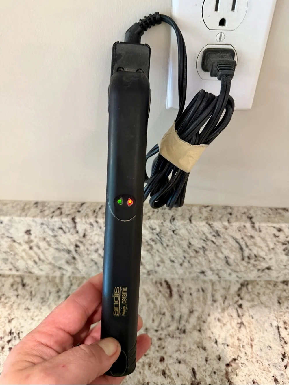 Andis Multi Heat Ceramic Flat Iron Hair Straightener Model CSI-1EA Heats Fast